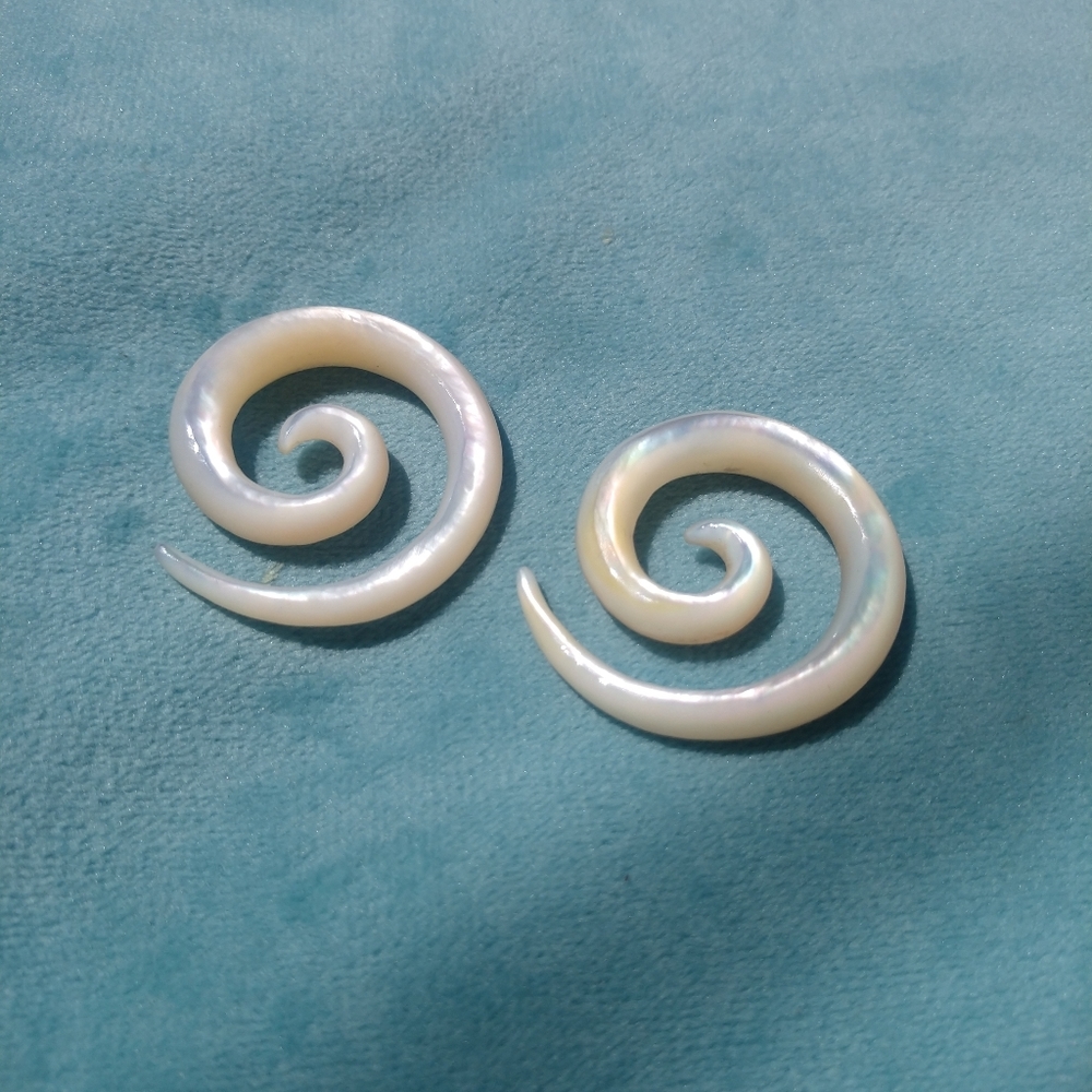 Shell Spiral Plugs - 4 Gauge